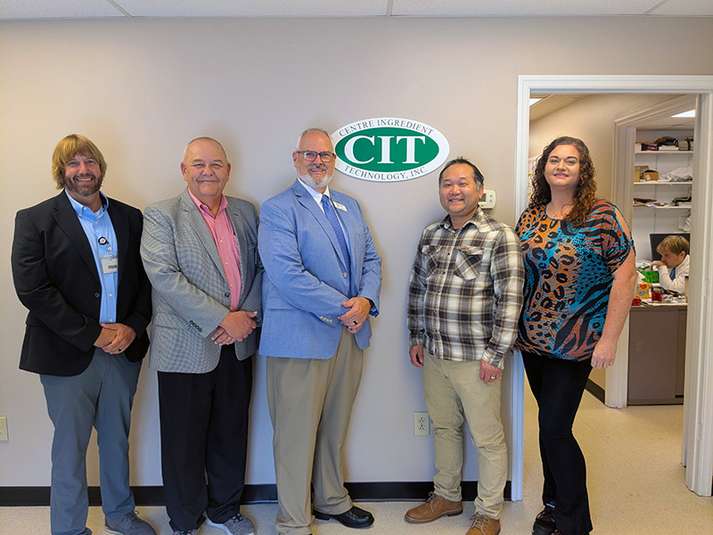 College leaders and CIT leaders pose for a photo.