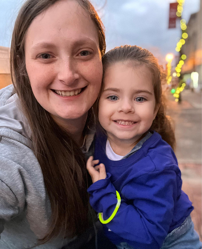 RichmondCC student with her daughter