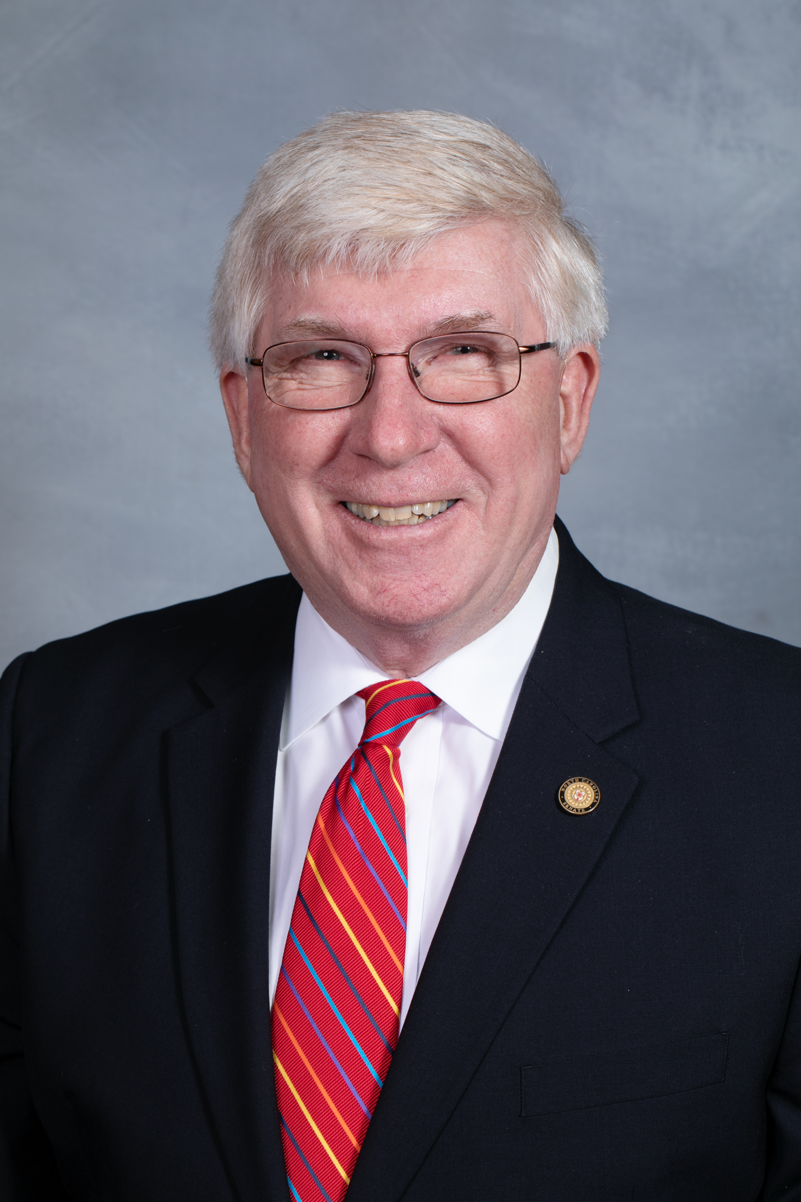 Headshot of Senator Tom McInnis