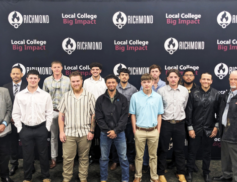 Photo of a previously graduated Electric Lineman Class